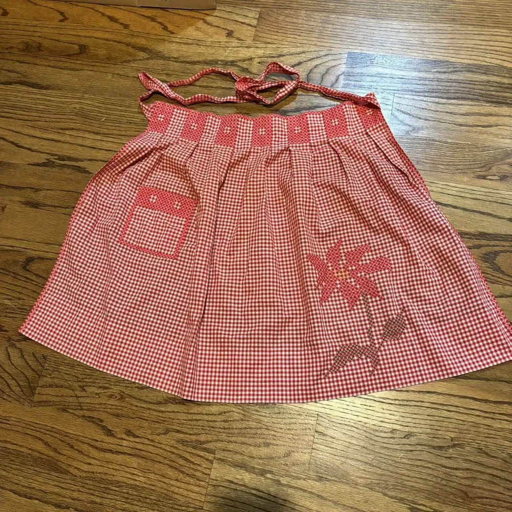 Vintage Red &‎ White Gingham Handmade Apron with Cross Stitch Design & Pocket